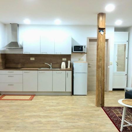 Apartma Linhartov Trg 拉多夫吉卡 外观 照片