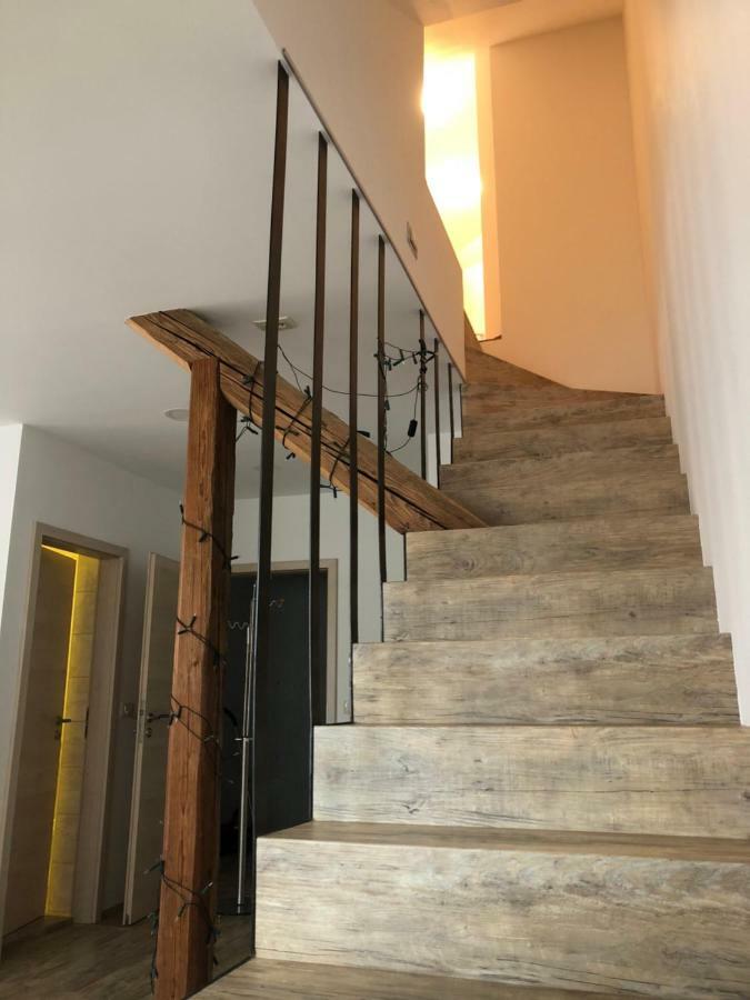Apartma Linhartov Trg 拉多夫吉卡 外观 照片